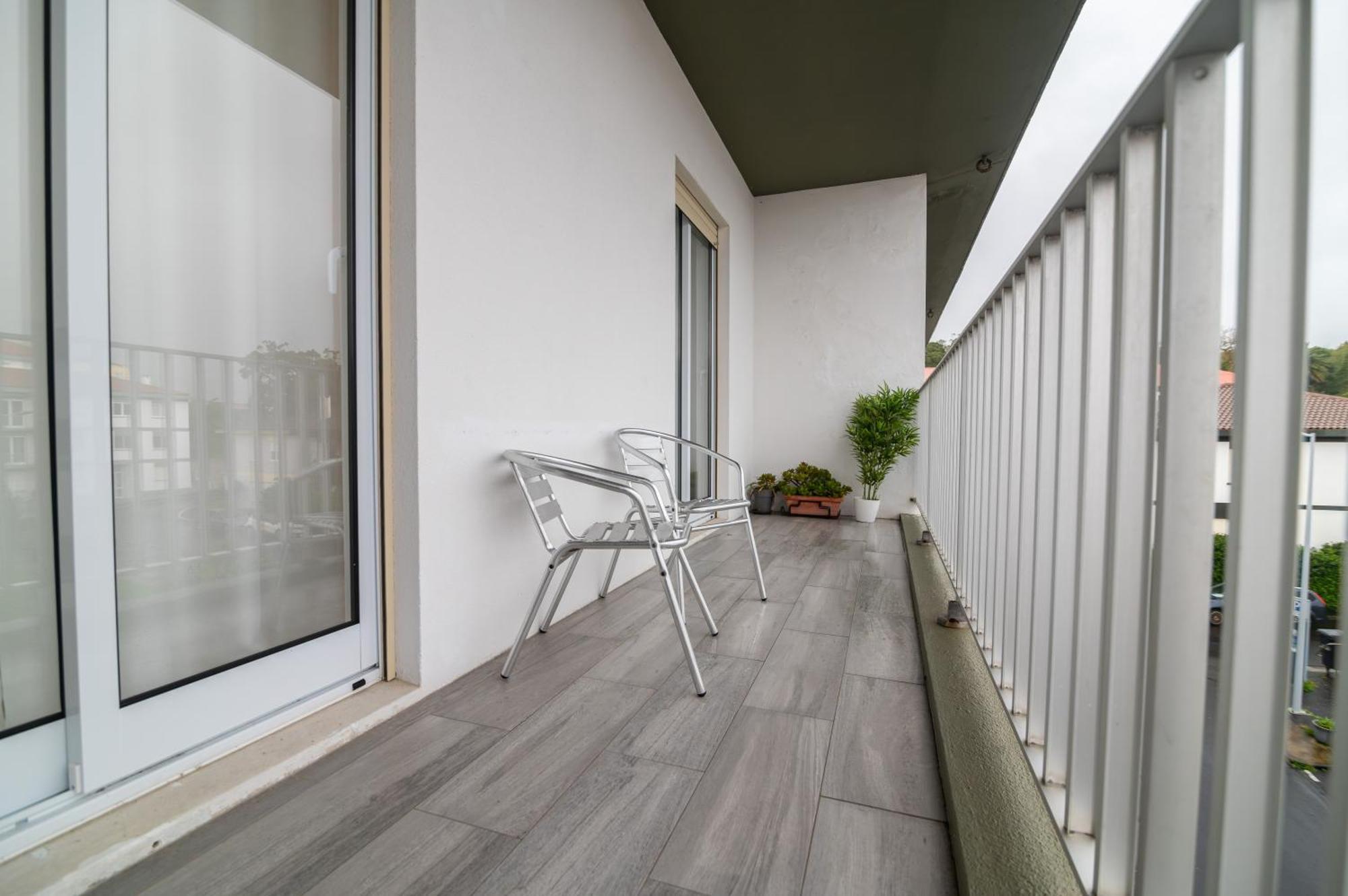 Green Island City Apartment Ponta Delgada  Bagian luar foto